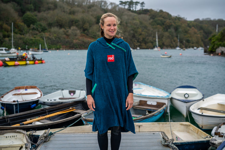 Roter Original-Frottee-Poncho-Roben