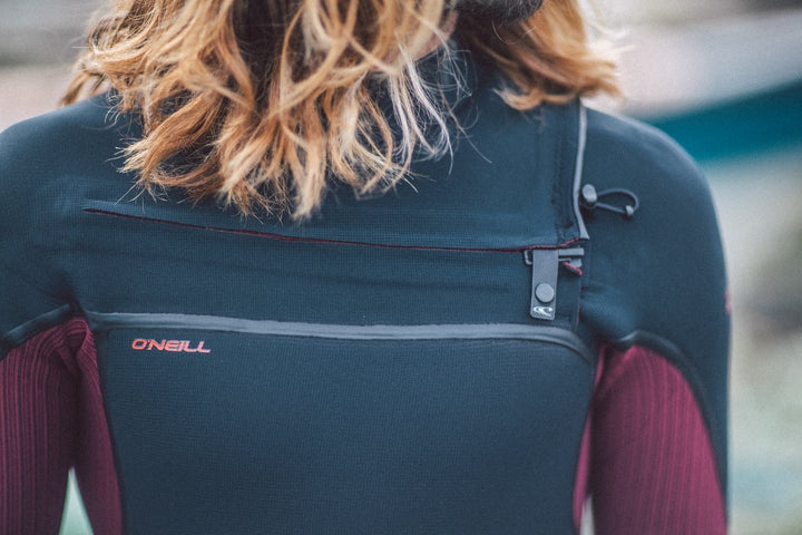 O'Neill Mens Hyperfreak Fire 5/4+mm Chest Zip Wetsuit