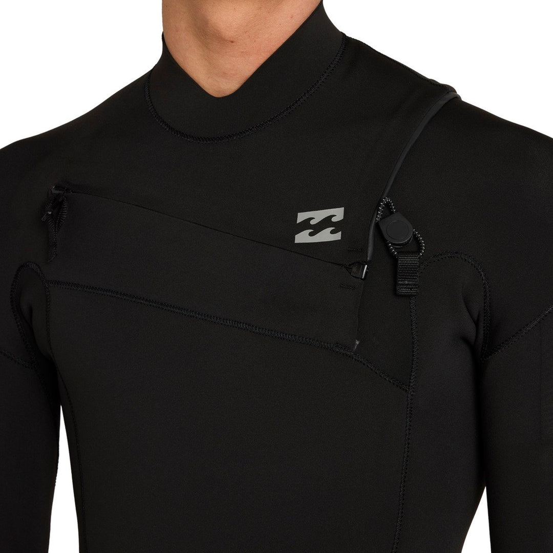 Close-up of the Billabong Absolute Core chest zip entry