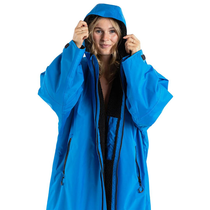 Dryrobe Advance Changing Robe mit langen Ärmeln – Kobaltblau/Schwarz 