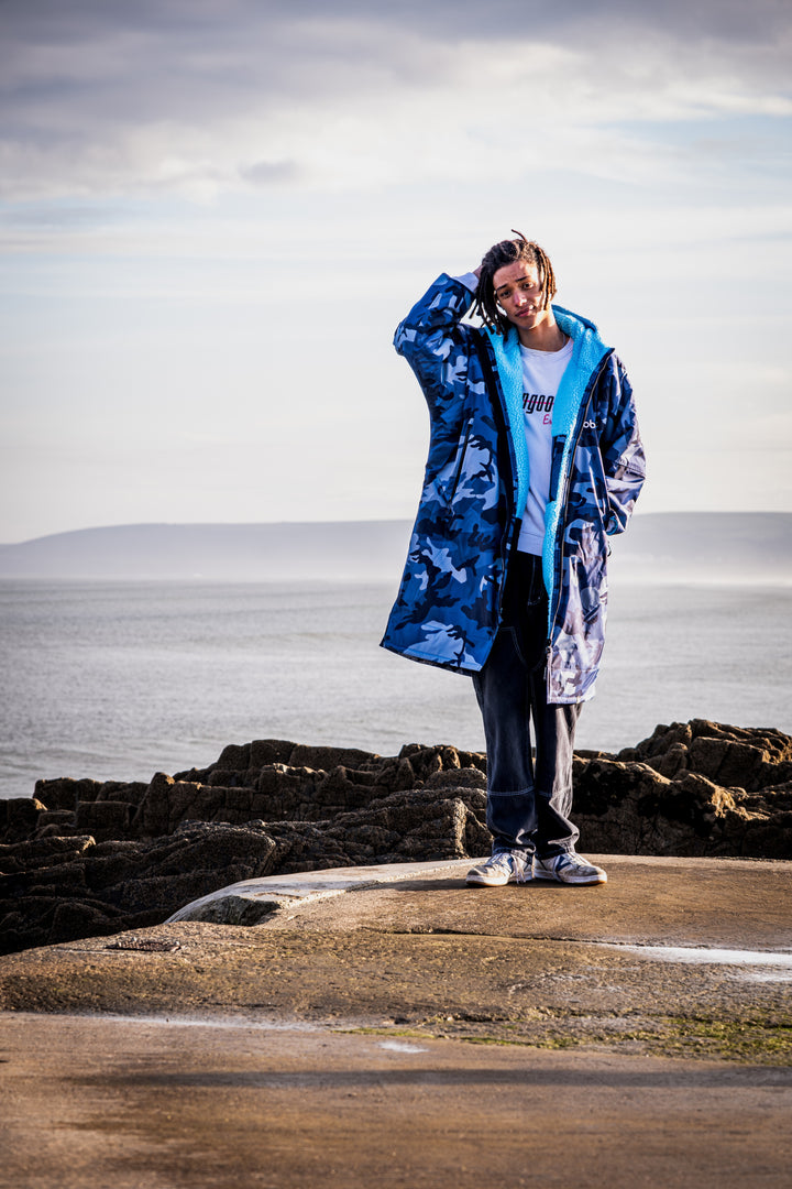 Dryrobe Advance Changing Robe Long Sleeved Blue / Camo Blue