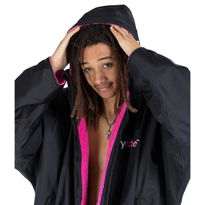 Studio Photo of Dryrobe Advance Black / Pink V3