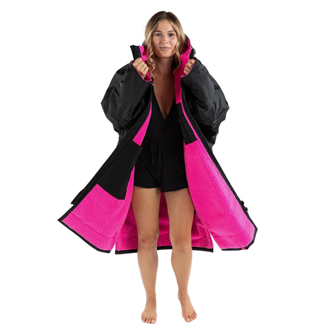 Studio Photo of Dryrobe Advance Black / Pink V3