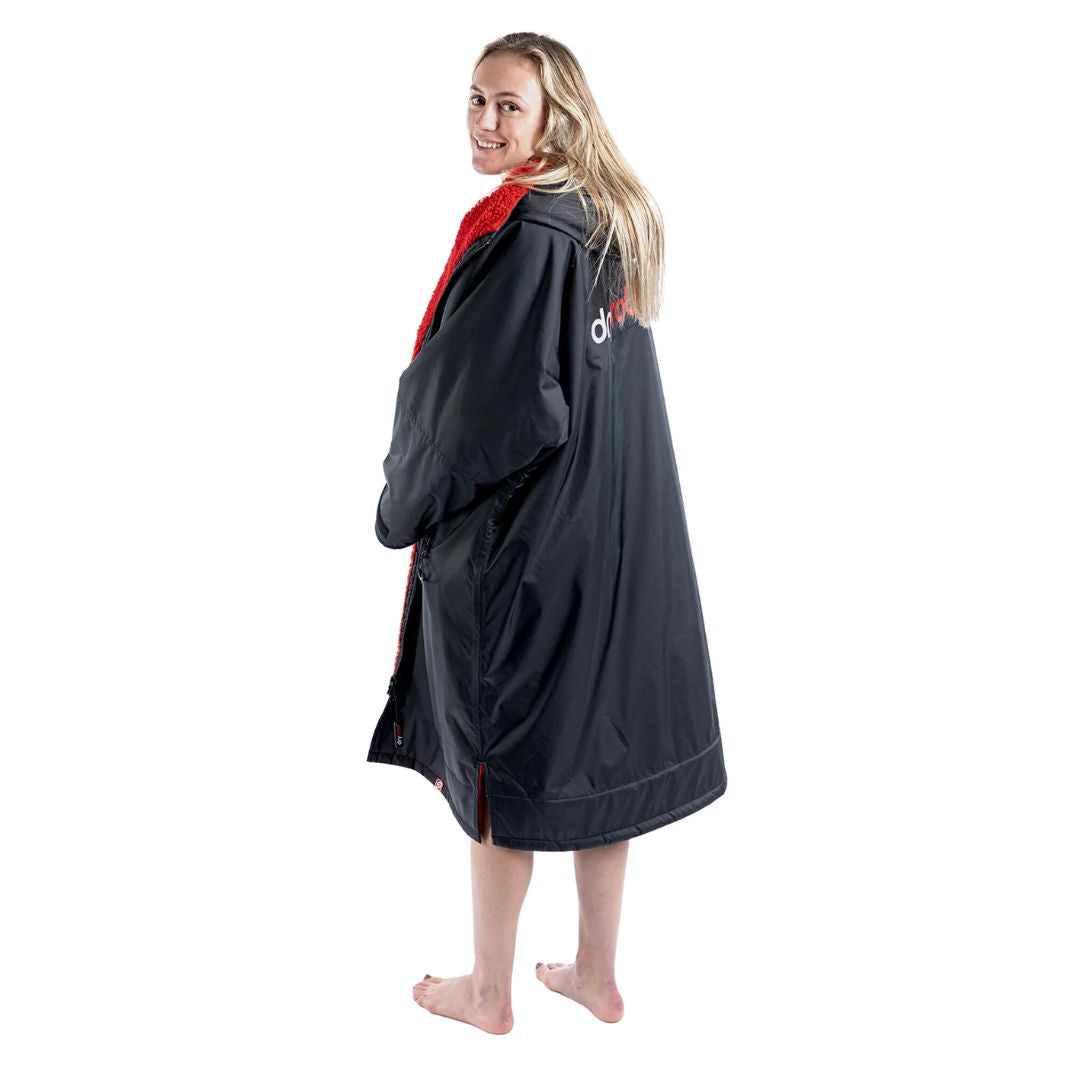 Dryrobe Advance Changing Robe Long Sleeved - Black/Red